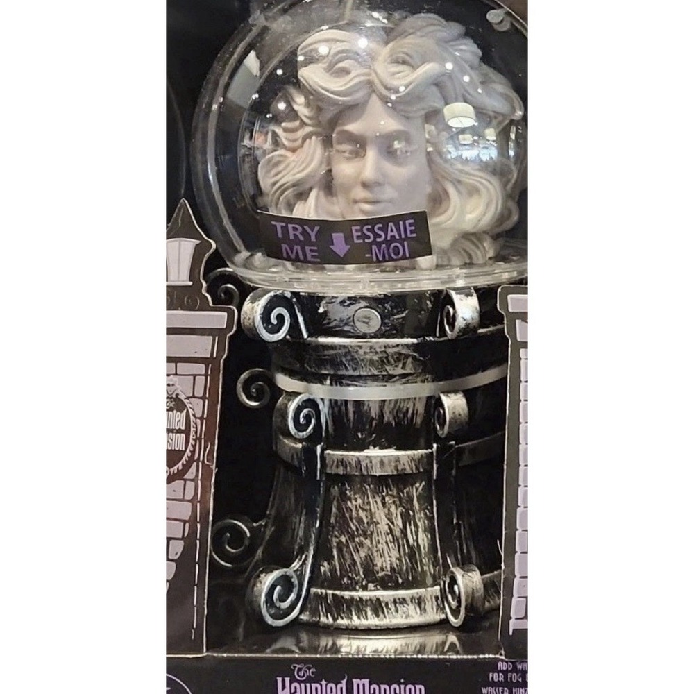 Disney Parks Madame Leota Crystal Ball Light-Up Figure The Haunted Mansion New